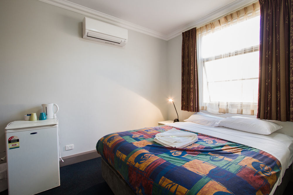 The Emperors Crown Hostel بيرث المظهر الخارجي الصورة