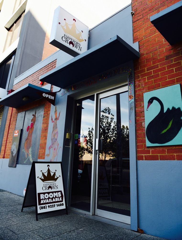 The Emperors Crown Hostel بيرث المظهر الخارجي الصورة